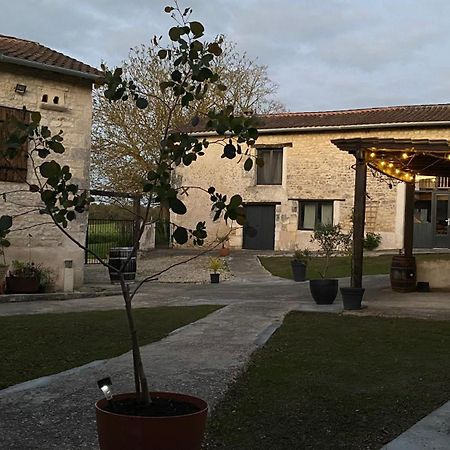 Metairie Des Gacheries Champagne-et-Fontaine Εξωτερικό φωτογραφία