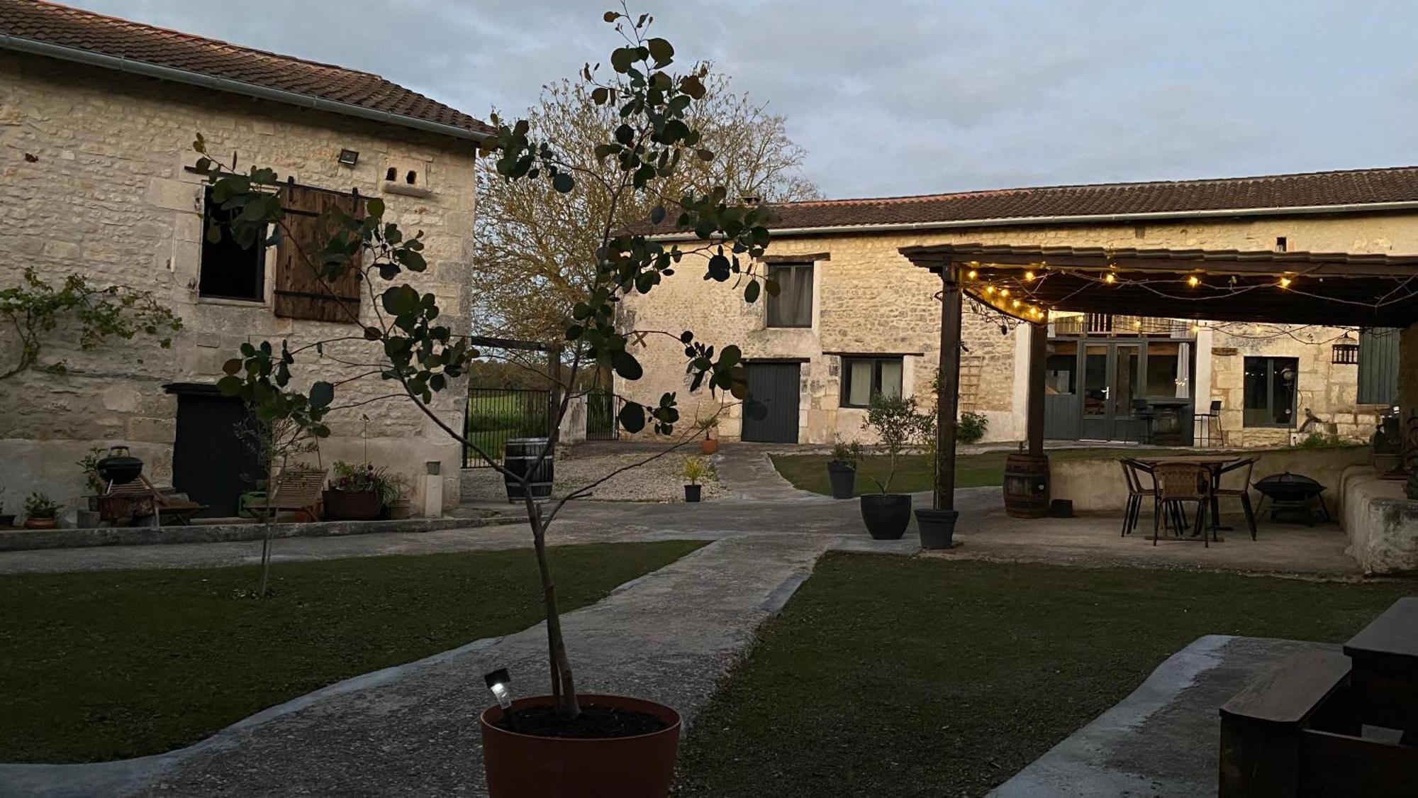 Metairie Des Gacheries Champagne-et-Fontaine Εξωτερικό φωτογραφία