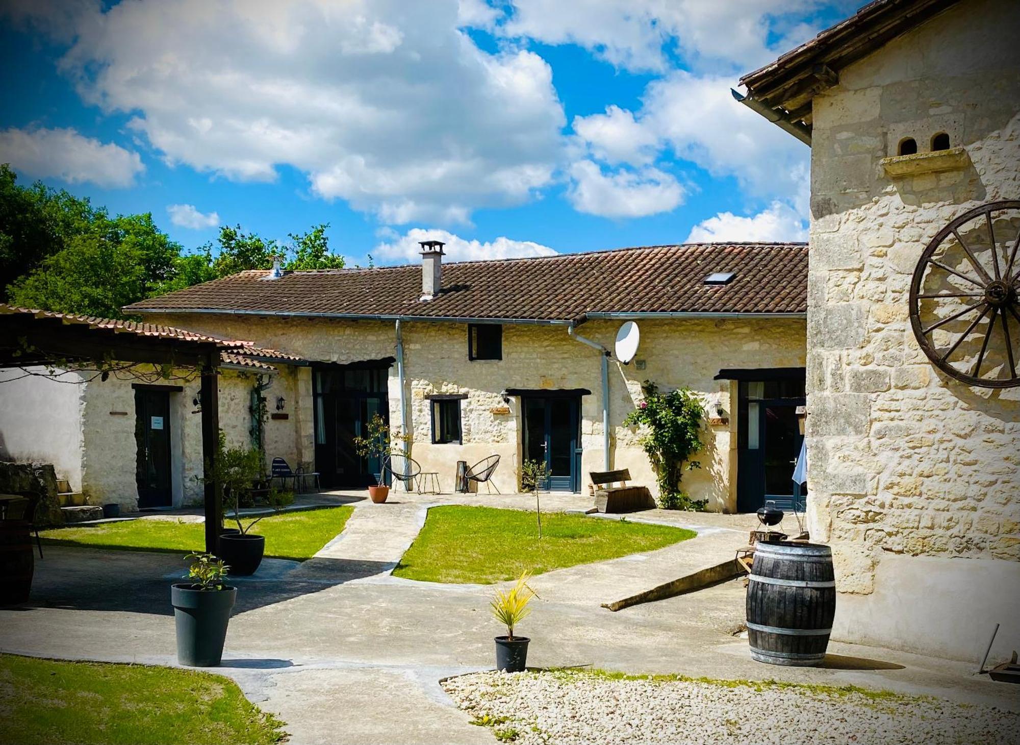 Metairie Des Gacheries Champagne-et-Fontaine Εξωτερικό φωτογραφία