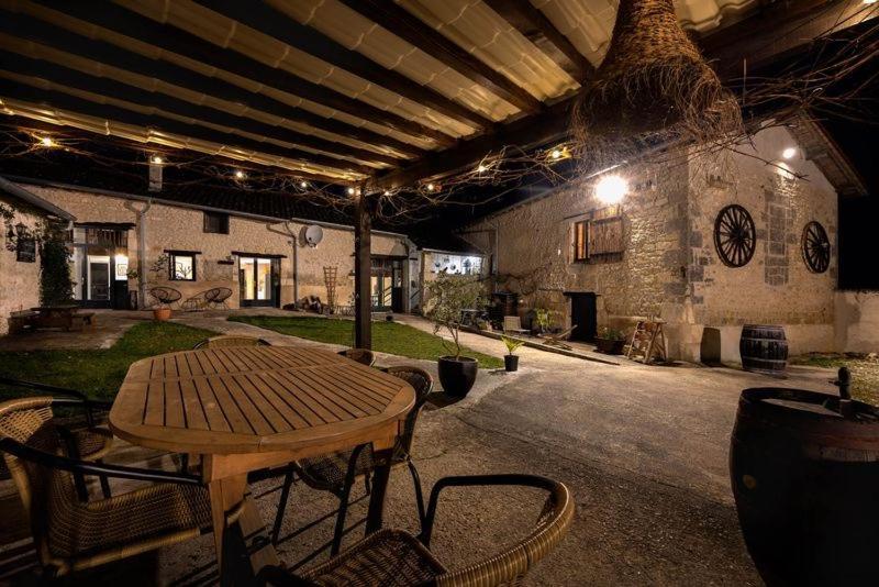 Metairie Des Gacheries Champagne-et-Fontaine Εξωτερικό φωτογραφία